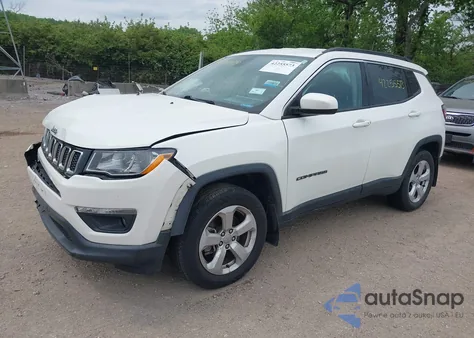 2018 Jeep Compass Latitude 4X4 z USA, uszkodzony, nr VIN 3C4NJDBB6JT142575